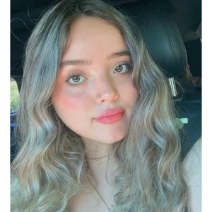 Meet your Posher, Abigail